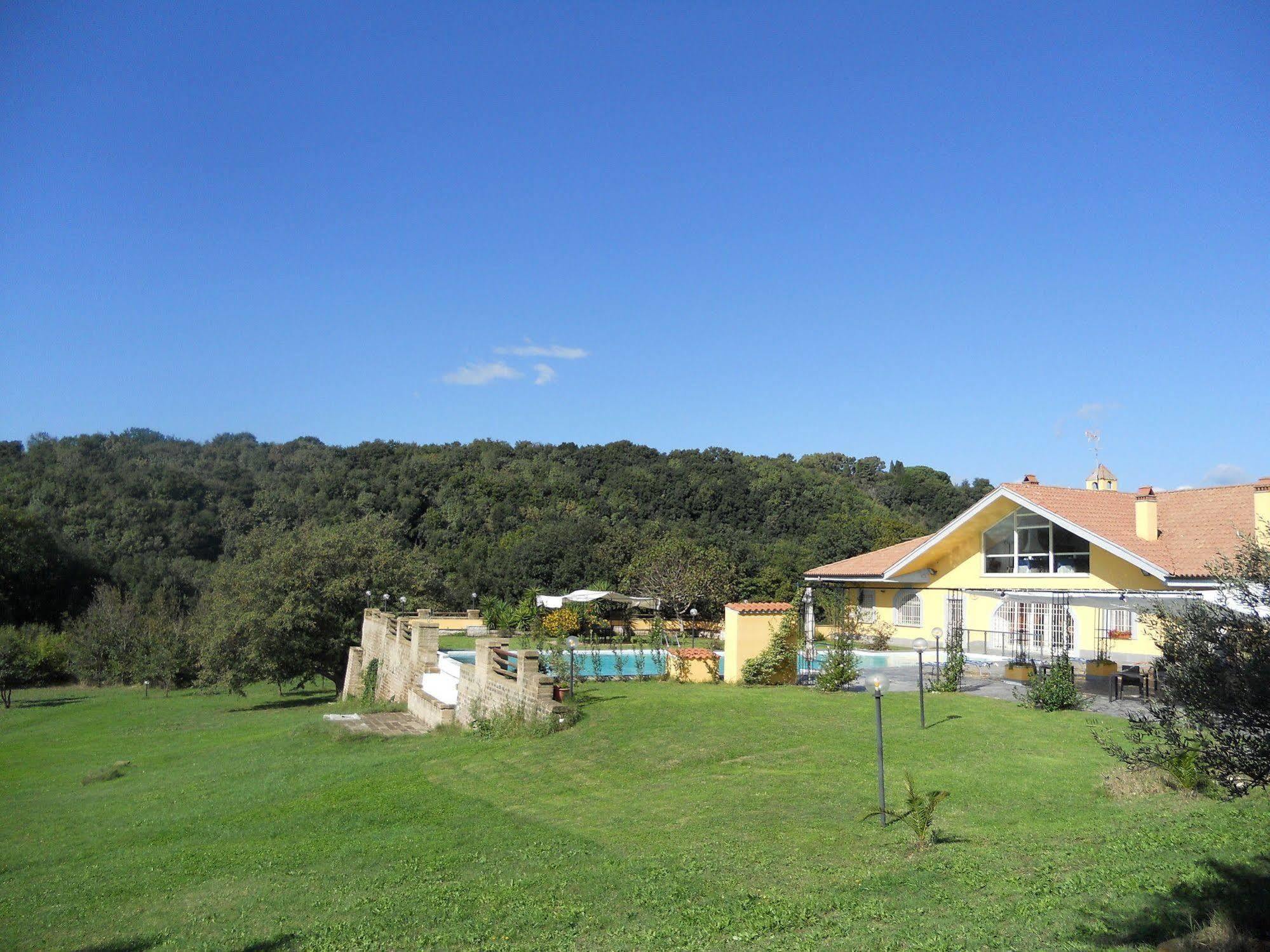 Agriturismo Il Casale Delle Ginestre 피우미치노 외부 사진
