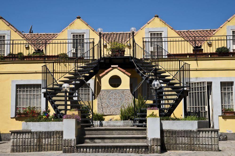 Agriturismo Il Casale Delle Ginestre 피우미치노 외부 사진