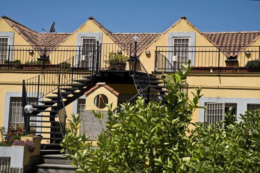 Agriturismo Il Casale Delle Ginestre 피우미치노 외부 사진
