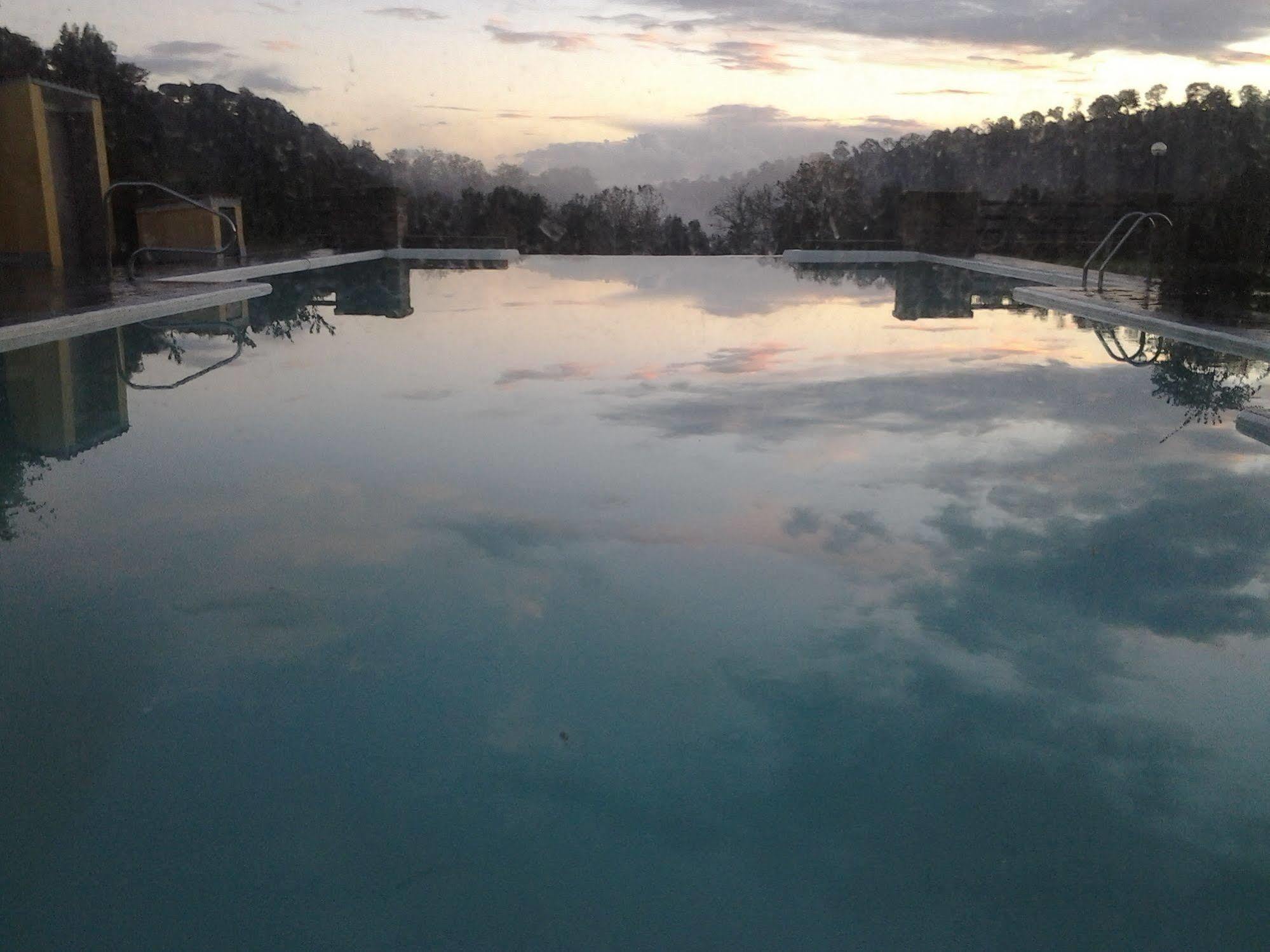 Agriturismo Il Casale Delle Ginestre 피우미치노 외부 사진