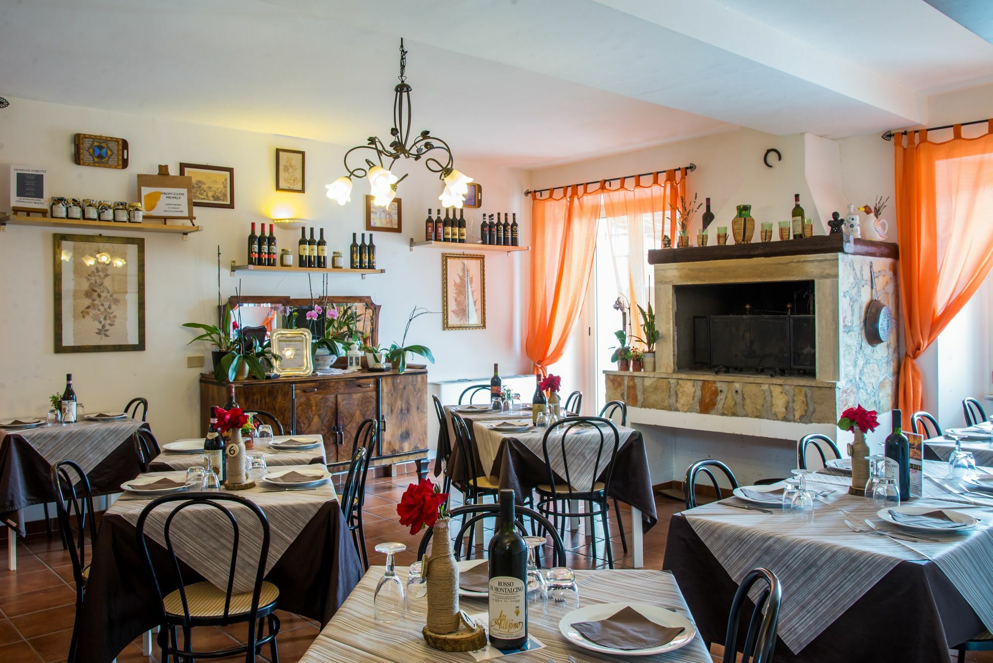 Agriturismo Il Casale Delle Ginestre 피우미치노 외부 사진